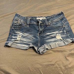 YMI stretch cuffed shorts size 3